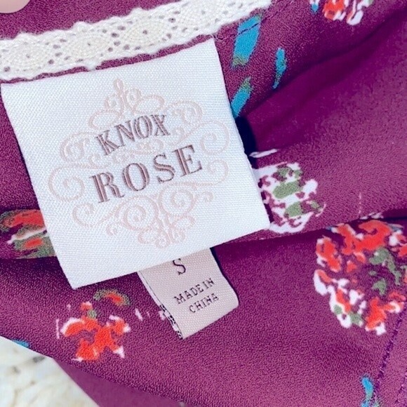 Knox Rose floral top size small - Picture 5 of 7